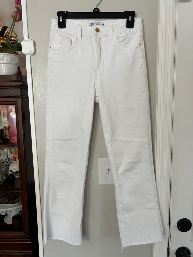 Zara White High Rise Cropped Flare Jeans Raw Hem Size 4